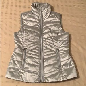 White House Black Market women’s silver vest XXS